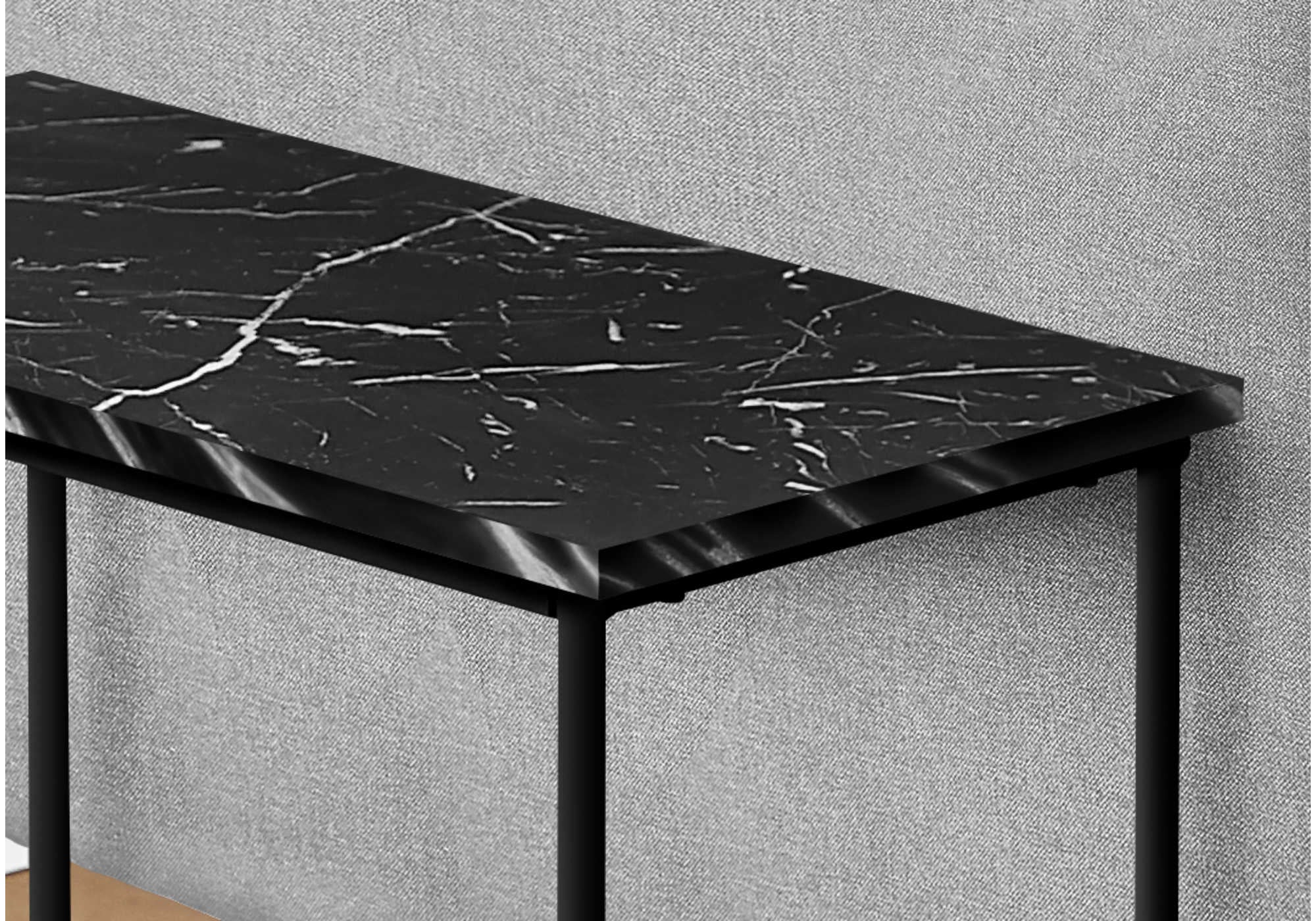 TABLE D'APPOINT - 22"H / MARBRE NOIR / MÉTAL NOIR
