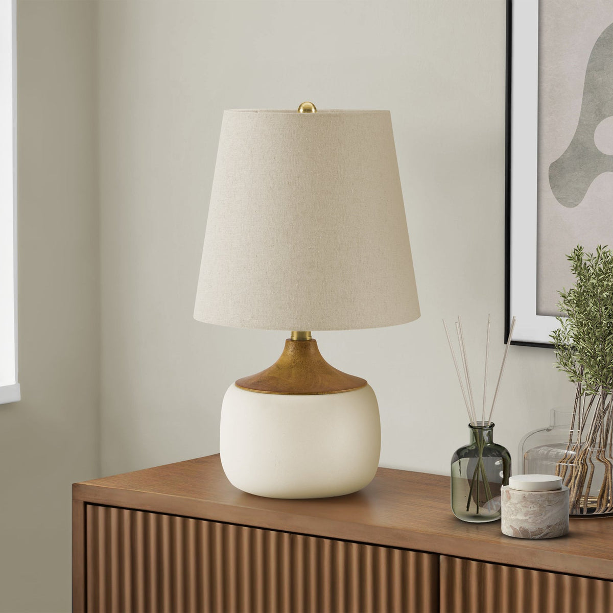 LIGHTING - 19"H TABLE LAMP BEIGE CERAMIC / BEIGE SHADE