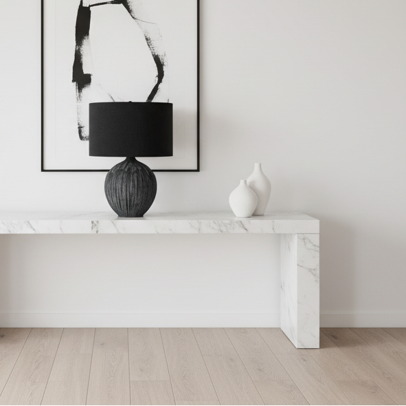 ÉCLAIRAGE - LAMPE DE TABLE 23"H EN CÉRAMIQUE NOIRE ABAT-JOUR NOIR