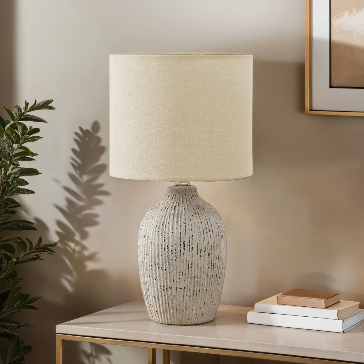 LIGHTING - 18"H TABLE LAMP BEIGE CERAMIC / BEIGE SHADE