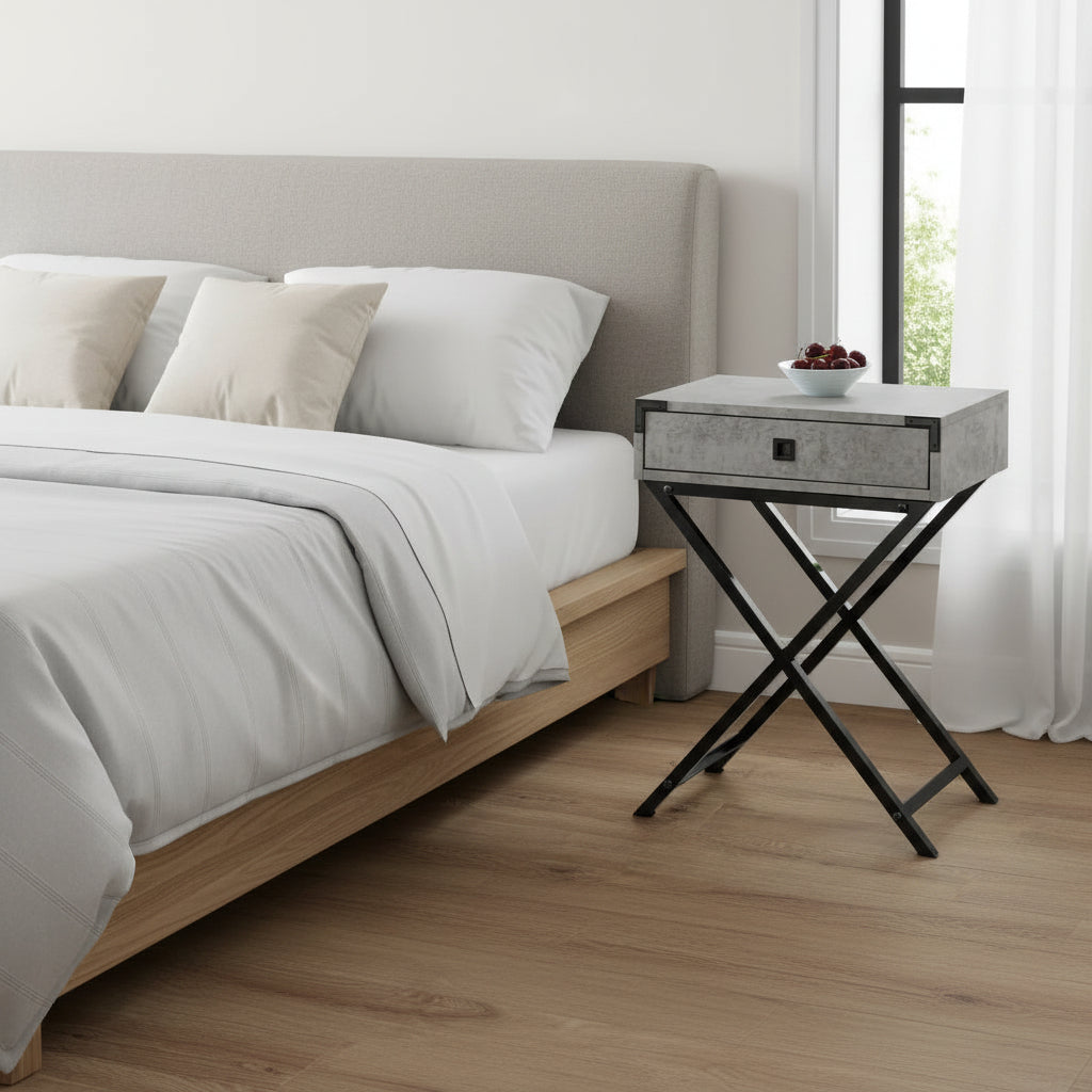 TABLE D'APPOINT - 24"H / CIMENT GRIS / MÉTAL NICKEL NOIR