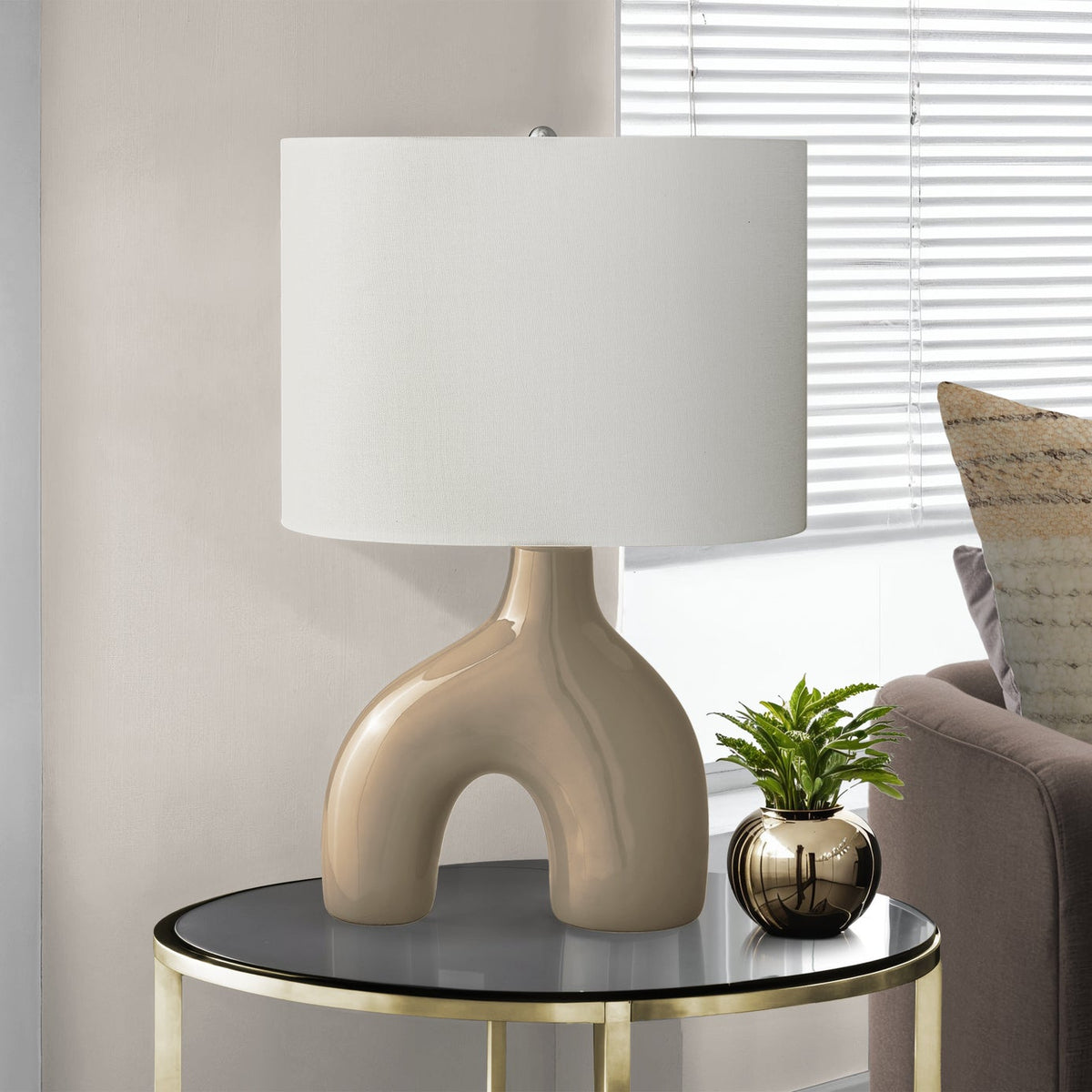 LIGHTING - 25"H TABLE LAMP BROWN CERAMIC / IVORY SHADE