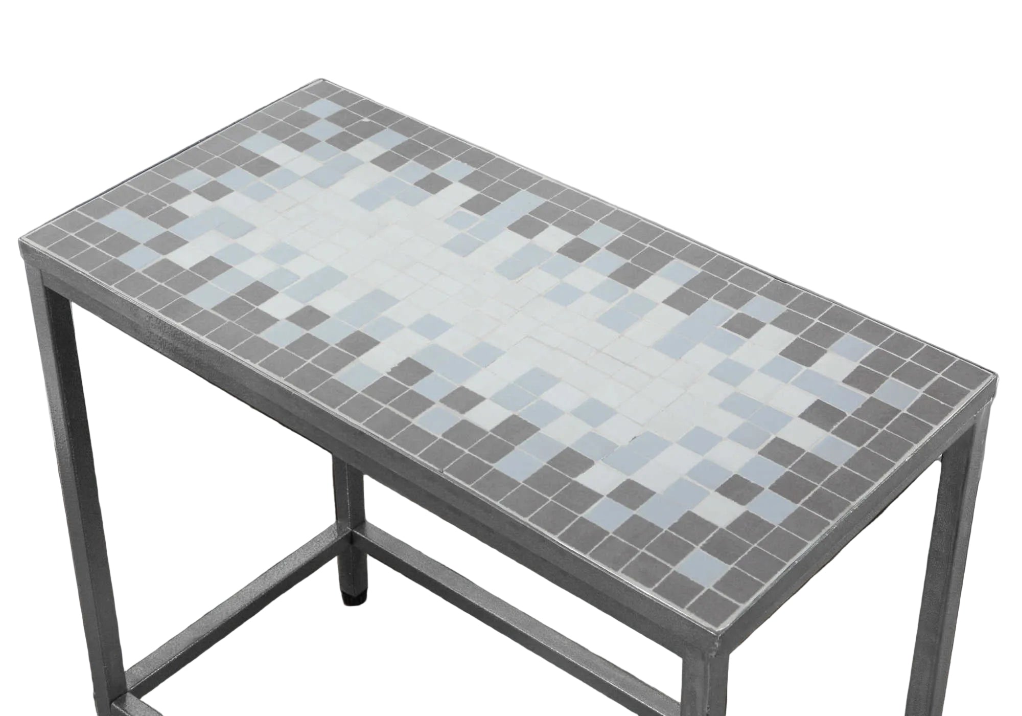 TABLE D'APPOINT - PLATEAU EN CARREAUX GRIS / BLEU / ARGENT MARTELÉ